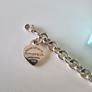 Tiffany & Co 925 Sterling Silver 7.5inch bracelet with charm and packaging